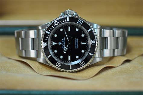 rolex submariner 2000 model.